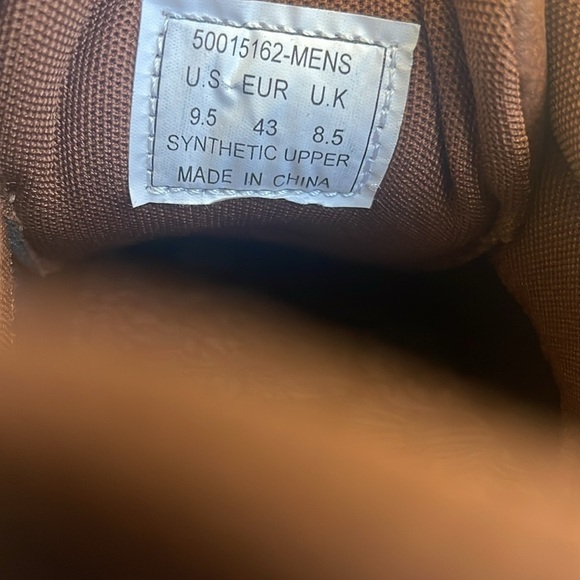 Men’s Levi’s Sneakers Size 9.5 - Picture 8 of 8